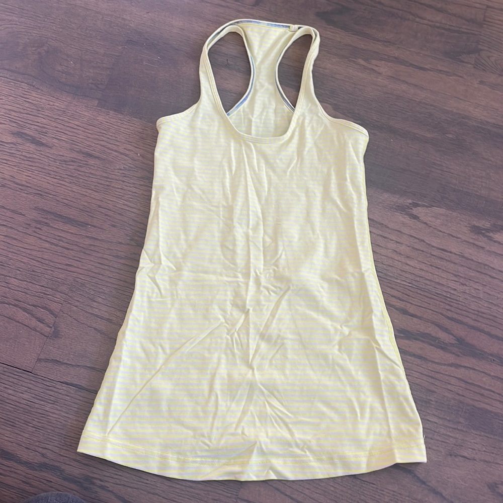 Lululemon cool racerback size 4
